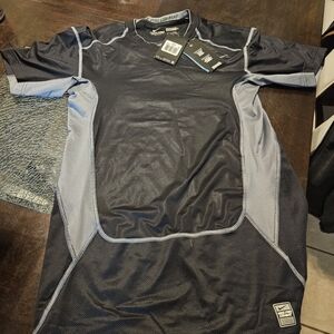Nike Black and Gray Athletic Short Sleeve Tee